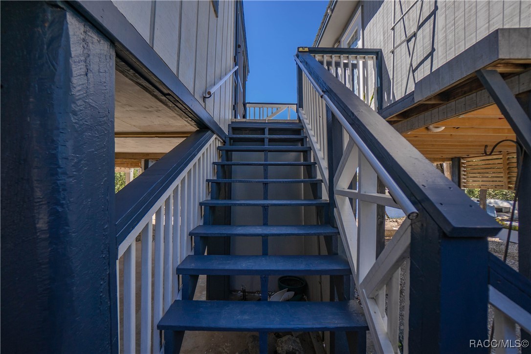 16490 SW Indiana Avenue, Cedar Key, New York image 8