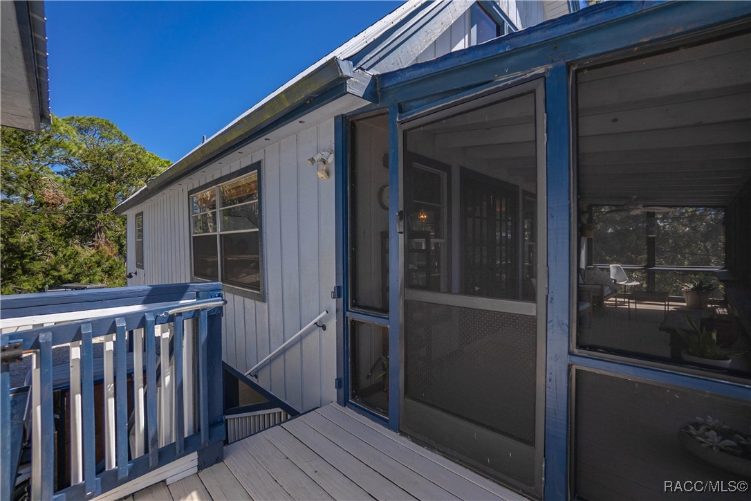 16490 SW Indiana Avenue, Cedar Key, New York image 9