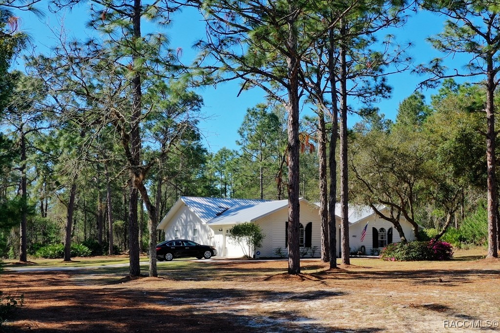 4082 W Alamo Drive