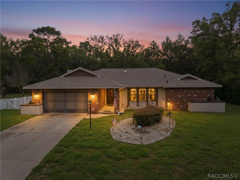 Homes For Sale - 38 Hollyhock Court<br/> Citrus County, Homosassa, FL 34446