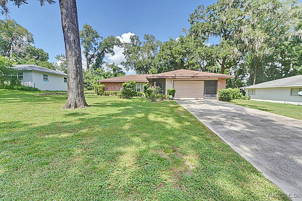 522 Hiawatha Avenue, Inverness, Florida image 1