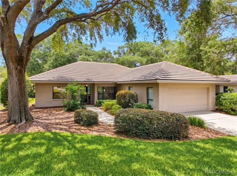 Homes For Sale - 2961 W Plantation Pines Court<br/> Lecanto, FL 34461
