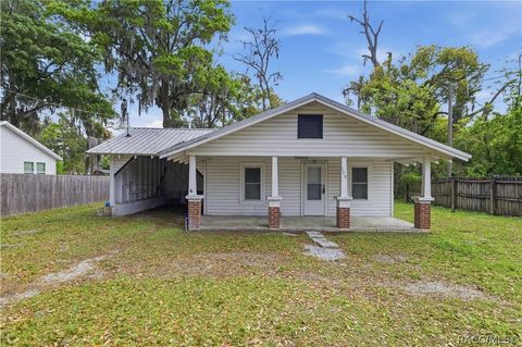 Homes For Sale - 119 NE 1st Street<br/> Williston, FL 32696