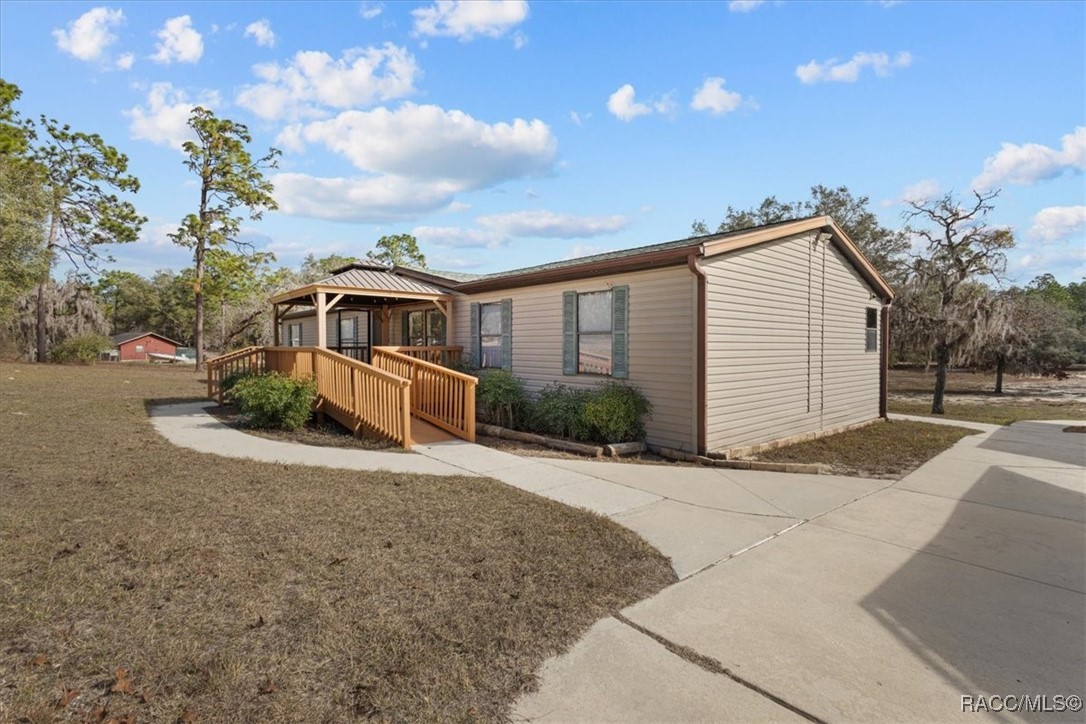 6401 N Oakfield Point