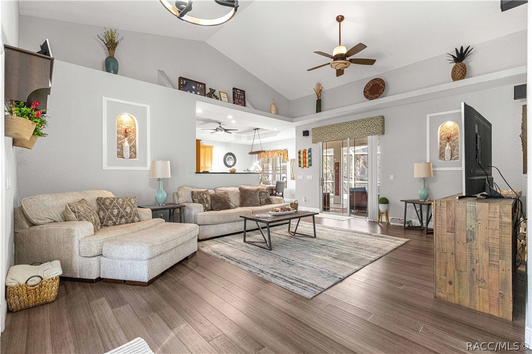 10100 N Wayland Avenue