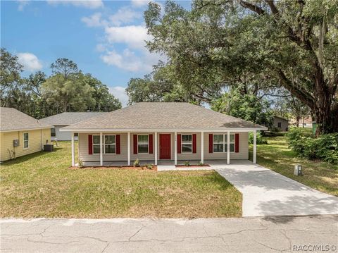 Homes For Sale - 306 E Georgia Avenue<br/> Bushnell, FL 33513