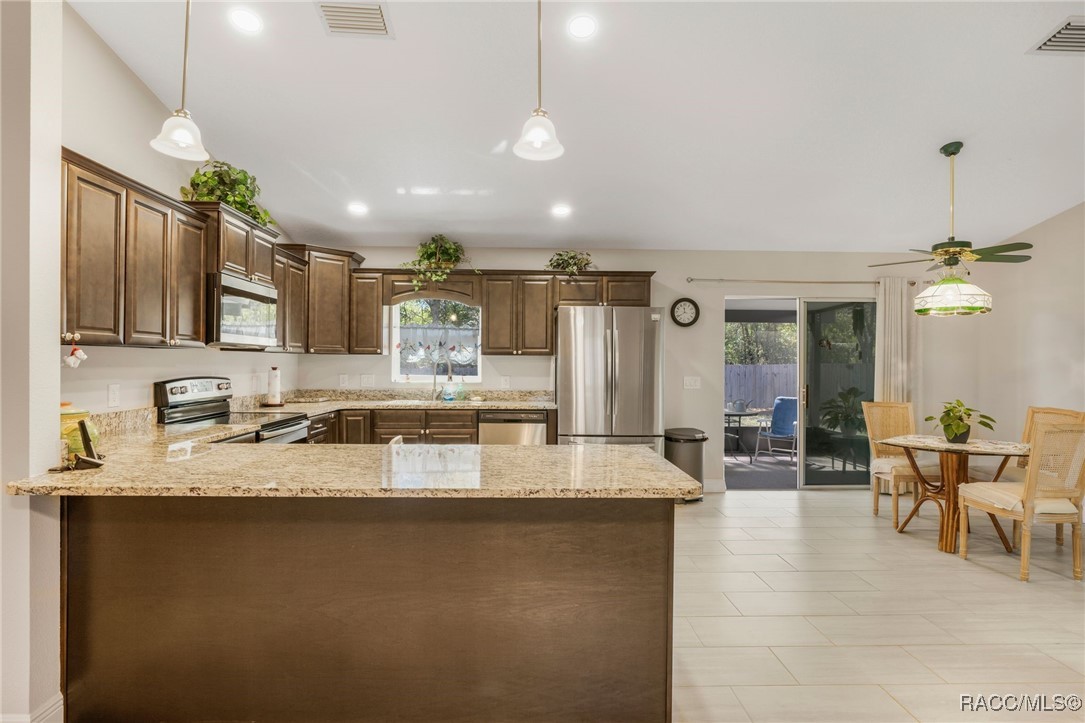 2924 W Yorkshire Place, Citrus Springs, Florida image 10