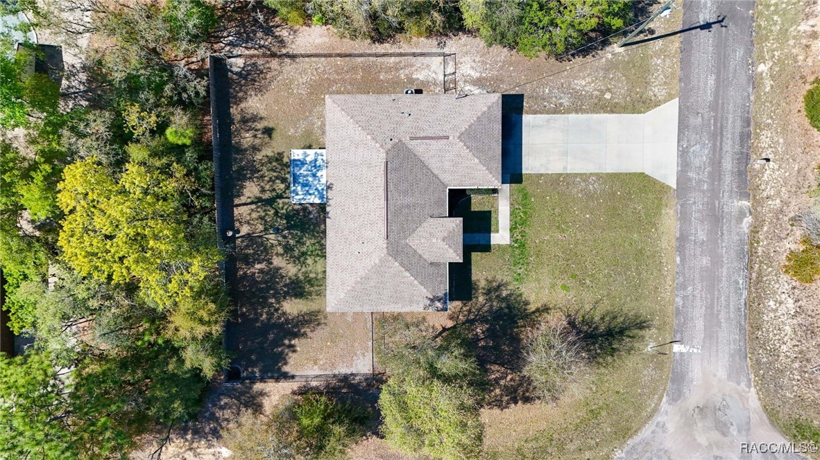 2924 W Yorkshire Place, Citrus Springs, Florida image 2