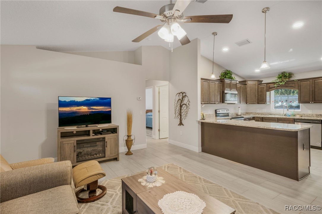 2924 W Yorkshire Place, Citrus Springs, Florida image 9