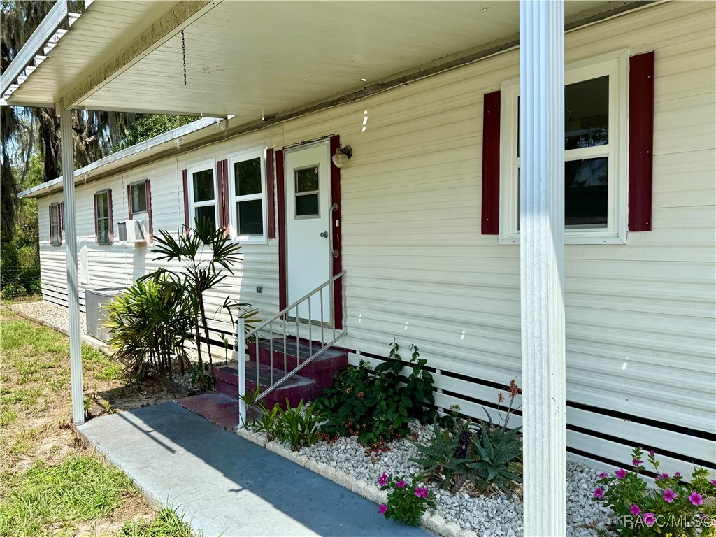1178 Cr 461, Lake Panasoffkee, Florida image 1