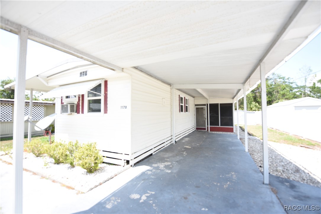 1178 Cr 461, Lake Panasoffkee, Florida image 16