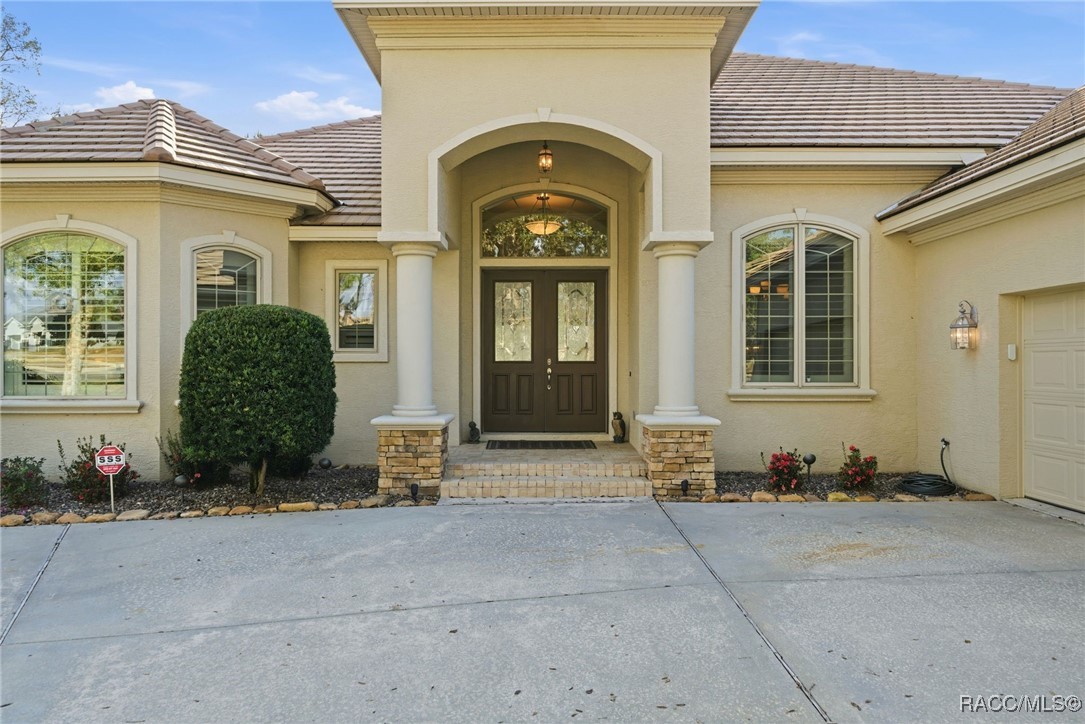 2803 N Crosswater Path