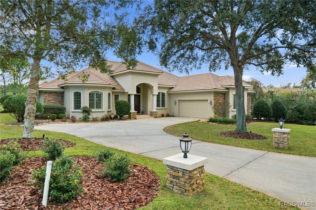 2803 N Crosswater Path