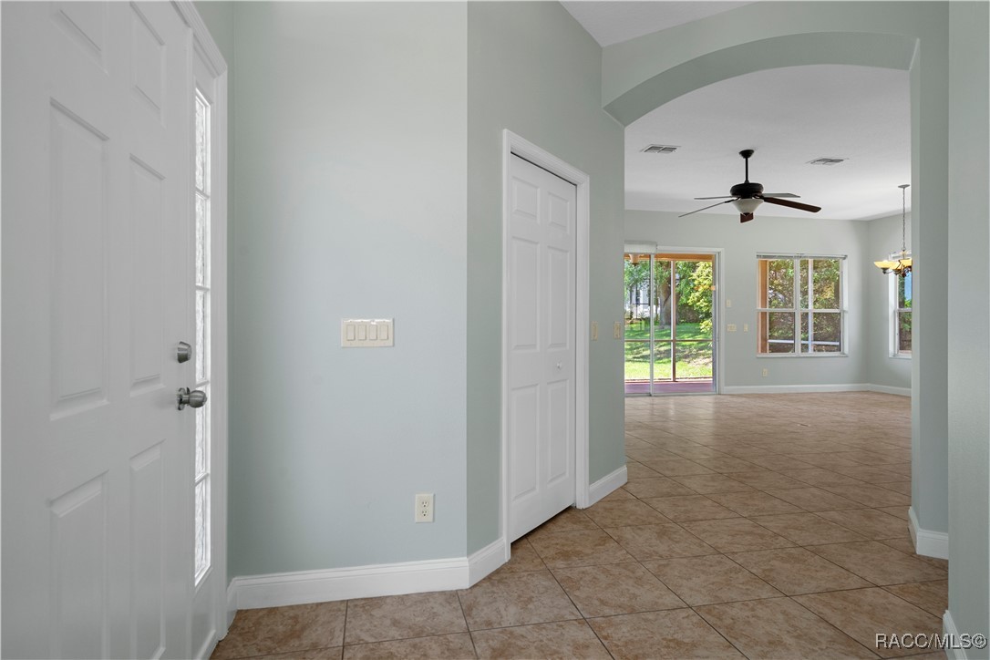 1918 W Crystal Mae Path, Lecanto, Florida image 7