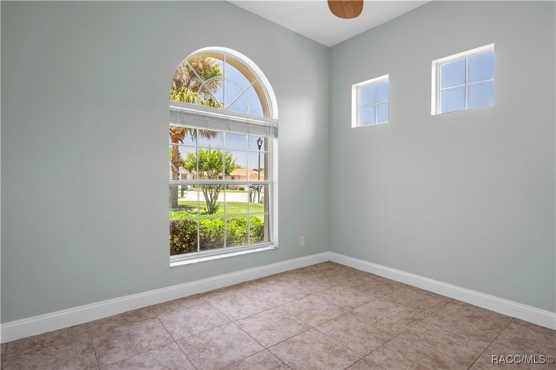 1918 W Crystal Mae Path, Lecanto, Florida image 10