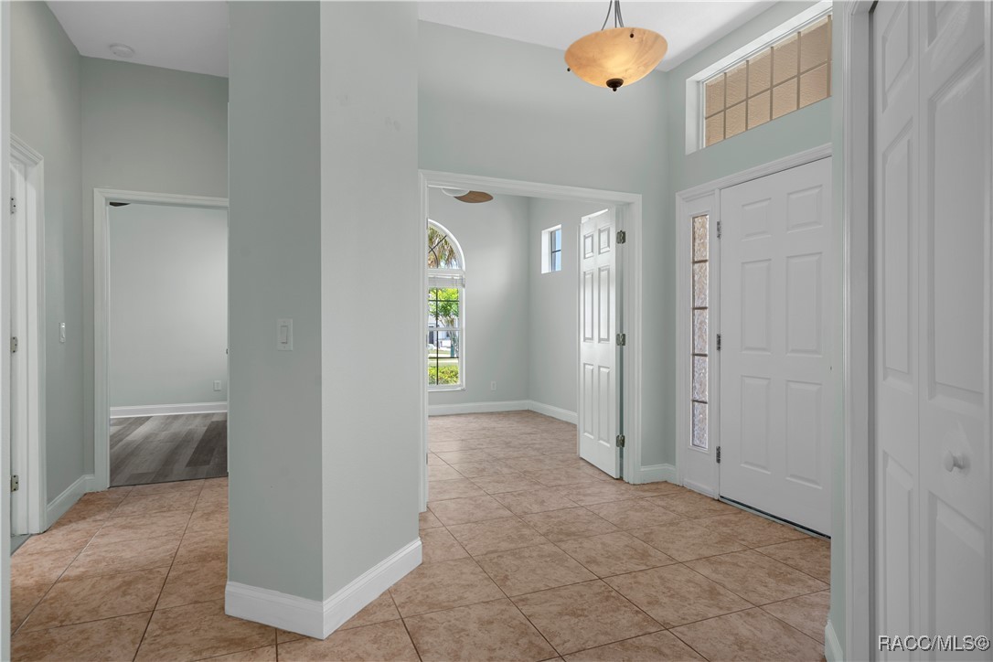 1918 W Crystal Mae Path, Lecanto, Florida image 12