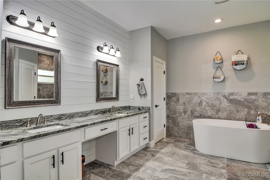 5925 N Maroon Way, Beverly Hills, Florida image 17