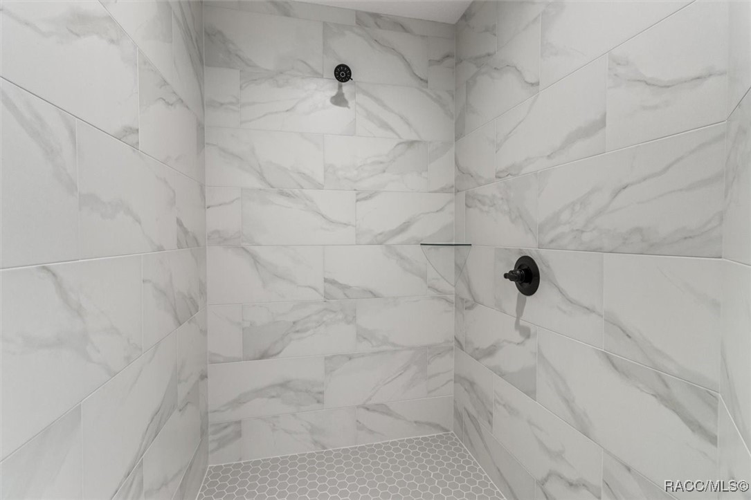 1298 W Stafford Street