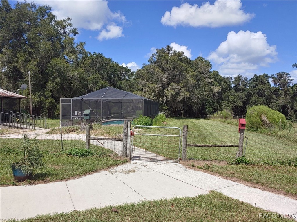 525 E Stage Coach Trail