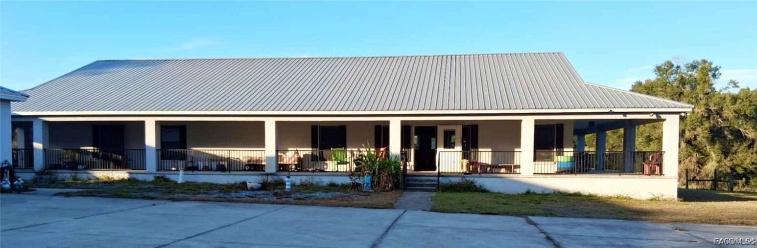 525 E Stage Coach Trail