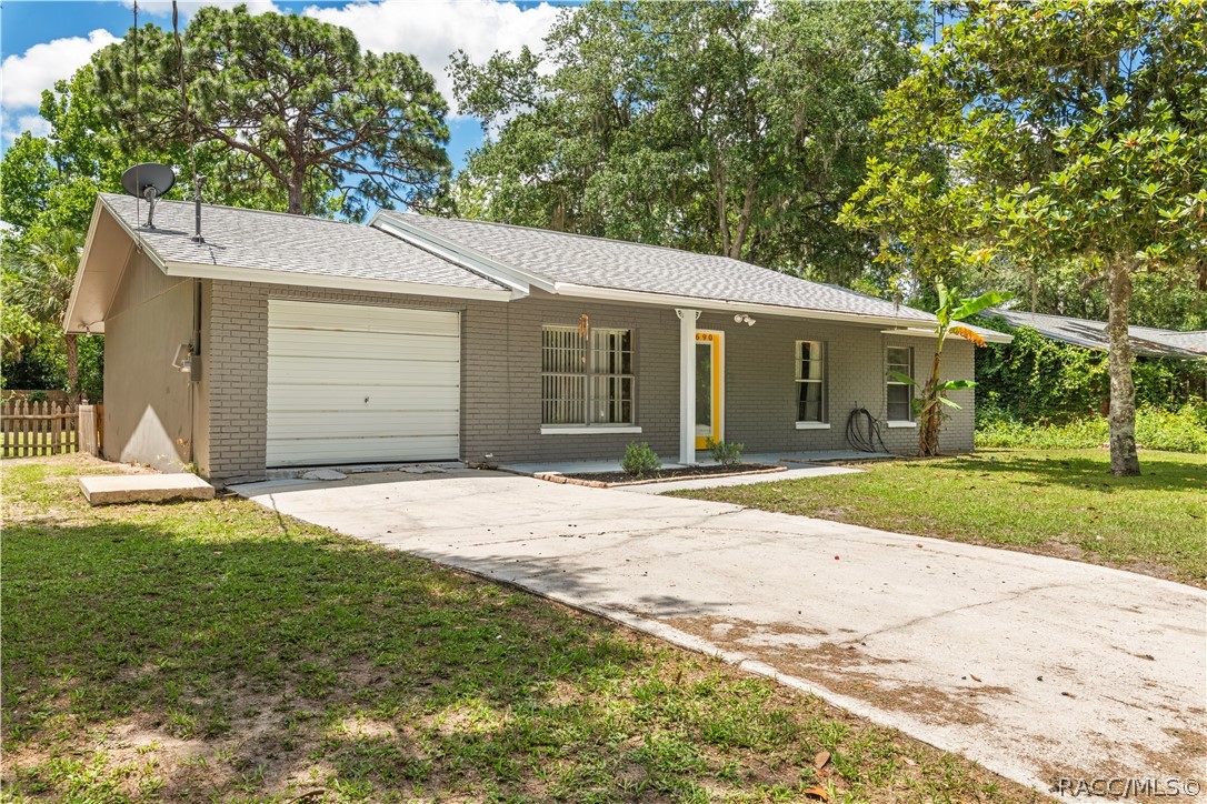 9690 W Green Lane, Crystal River, Florida image 1