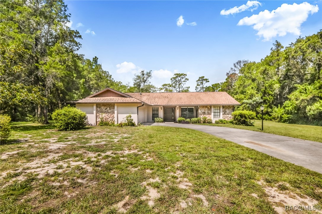 12070 S Fern Point, Floral City, Florida image 3