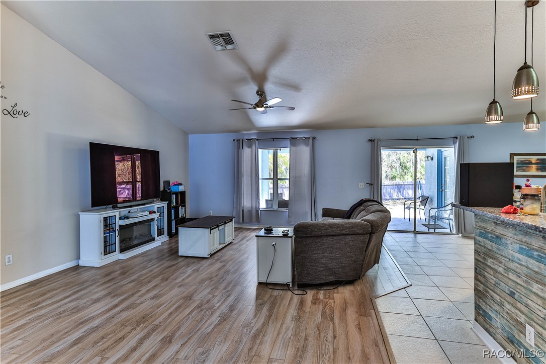 10 Greentree Street, Homosassa, New York image 5