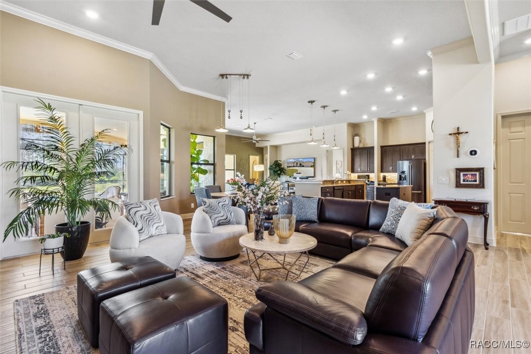 Hernando, Florida, 34442, United States, 3 Bedrooms Bedrooms, ,4 BathroomsBathrooms,Residential,Active,1973355
