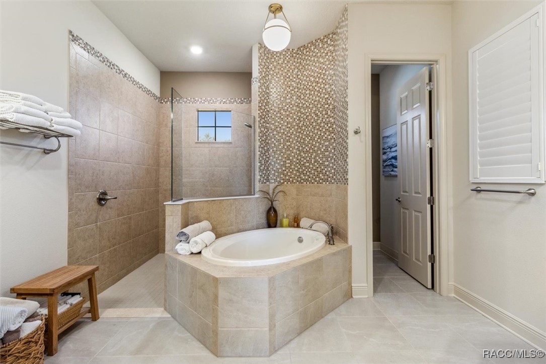 Hernando, Florida, 34442, United States, 3 Bedrooms Bedrooms, ,4 BathroomsBathrooms,Residential,Active,1973355
