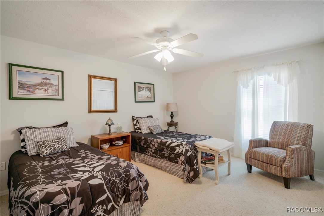 5771 N Carnation Drive, Beverly Hills, New York image 32