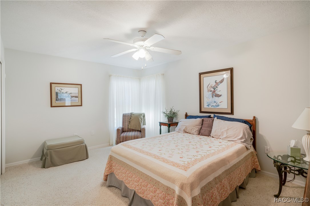 5771 N Carnation Drive, Beverly Hills, New York image 29