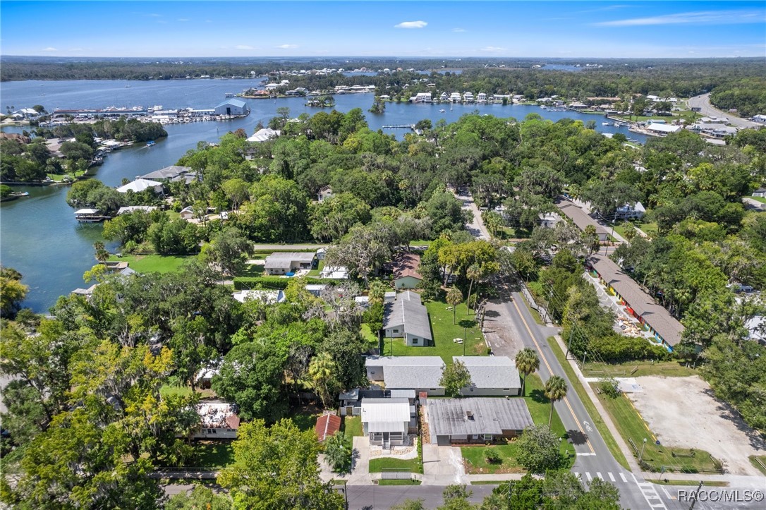 222 NE 1st Avenue, Crystal River, Florida image 1