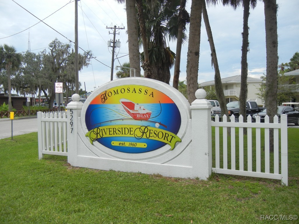 5297 S Cherokee Way #110, Homosassa, Florida image 1