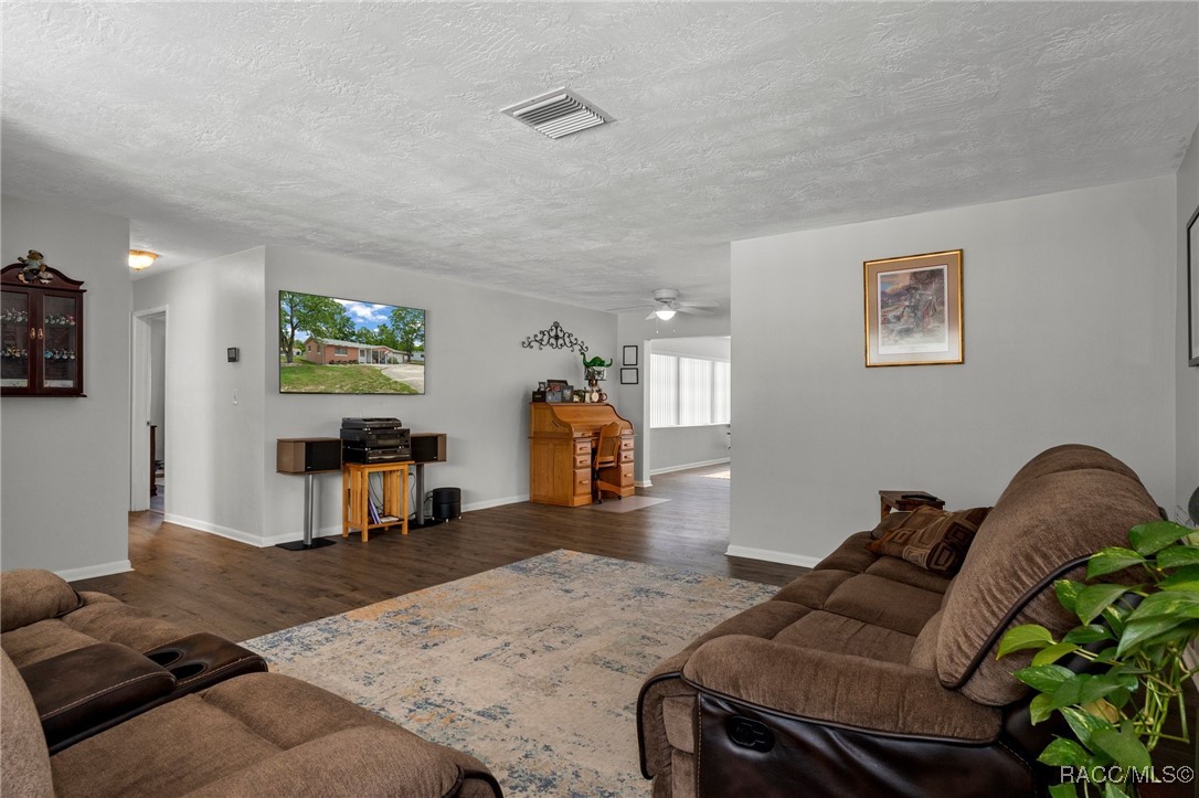 3 Clifford Drive, Beverly Hills, New York image 17