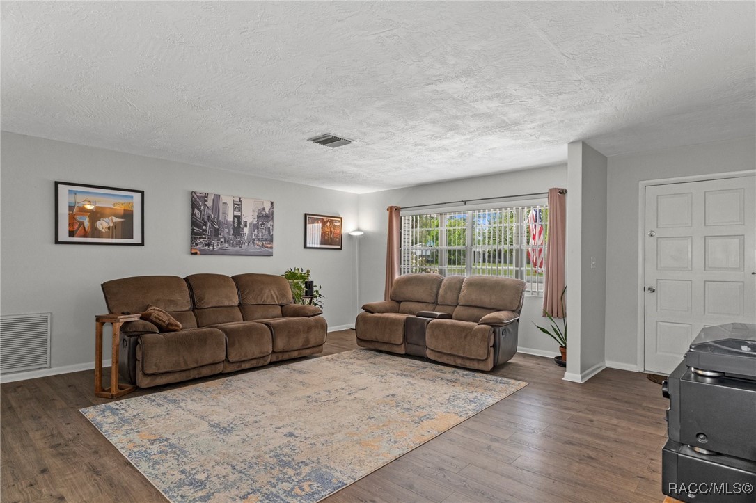 3 Clifford Drive, Beverly Hills, New York image 26