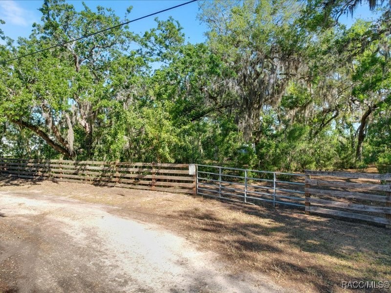 1465 S Surf Loop, Crystal River, Florida image 19