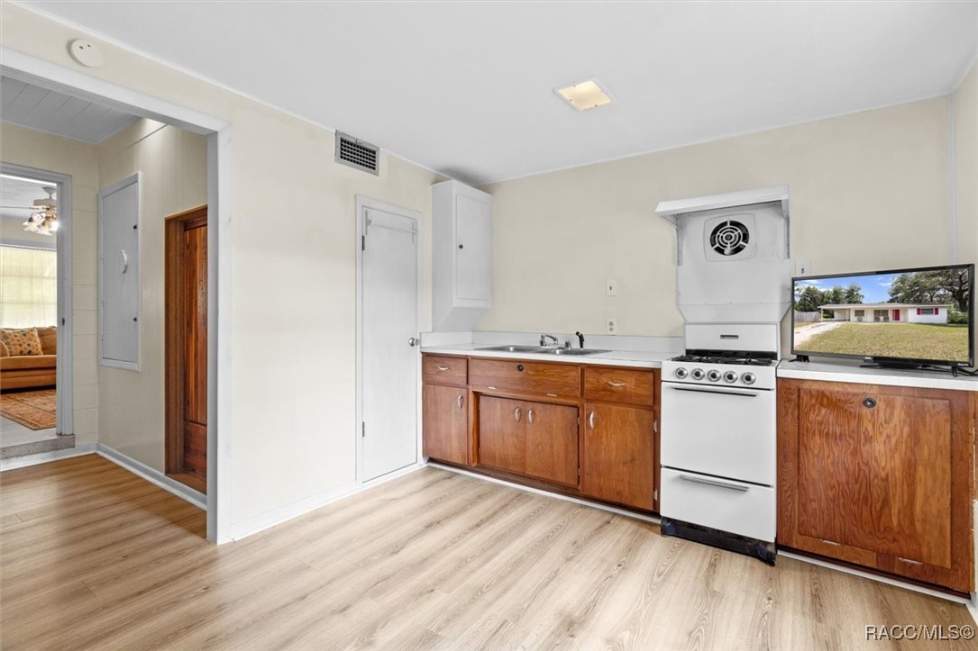 9665 W Orchard Street, Crystal River, New York image 33