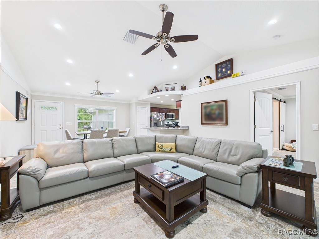 8456 N Dove Orchid Drive, Citrus Springs, Florida image 15