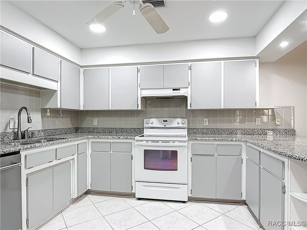 3328 S Whitechappel Point, Inverness, New York image 18