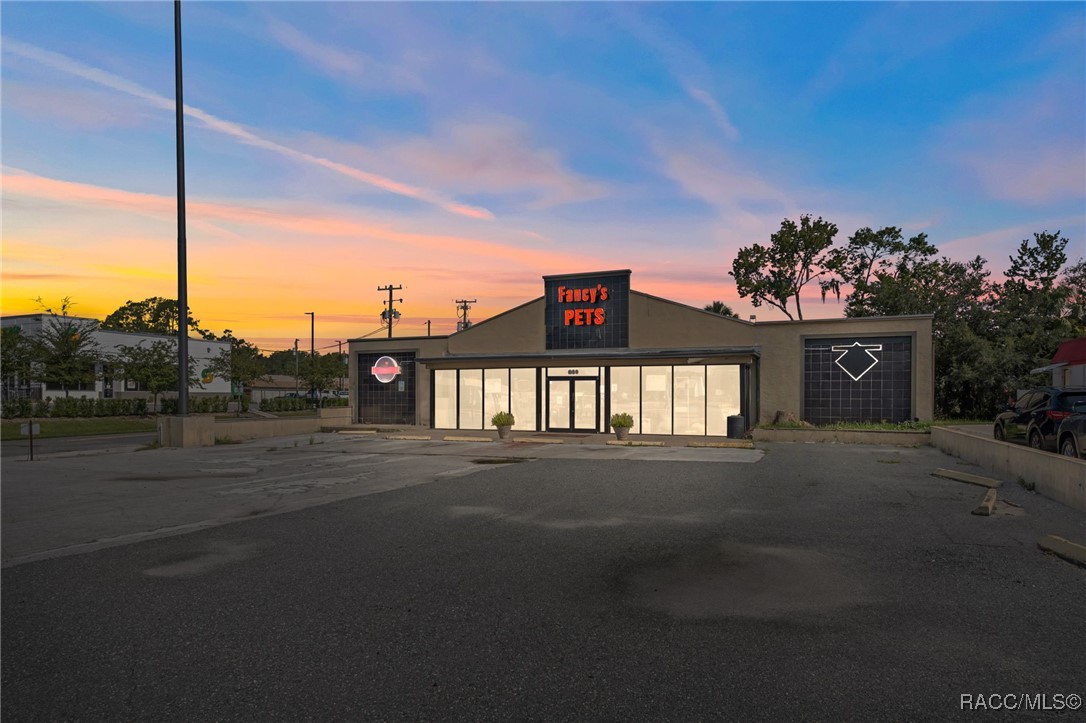 669 NE Us Highway 19