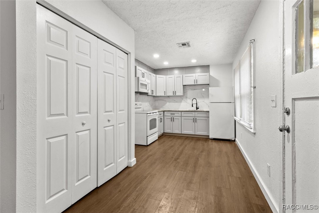 9025 Gronde Avenue, Brooksville, Florida image 17