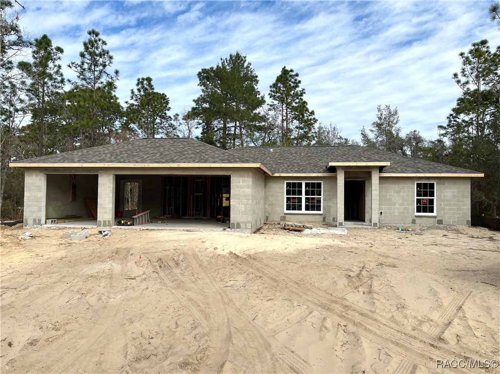 1585 W Kenmore Drive