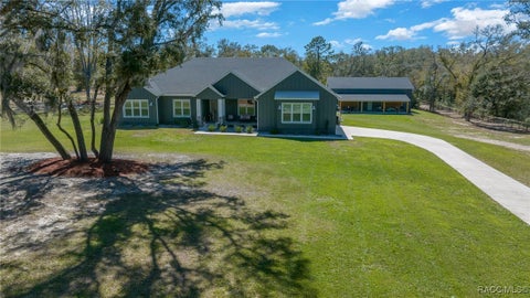 Homes For Sale - 11707 SE 101st Court Road<br/> Belleview, FL 34420
