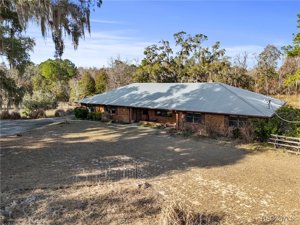 1003 Walker Drive, Interlachen, Florida image 1