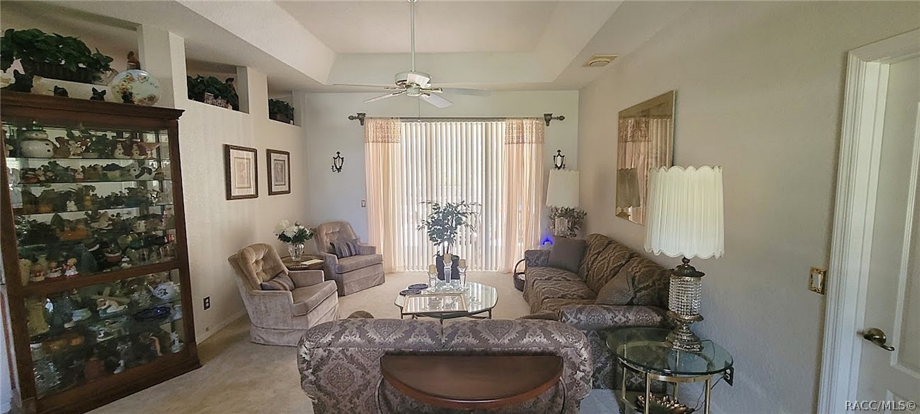 2196 W Pine Ridge Boulevard