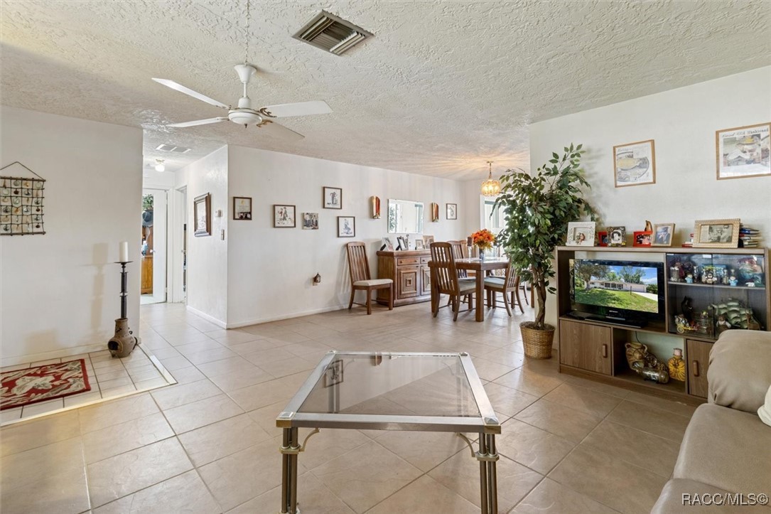 101 S Lucille Street, Beverly Hills, New York image 17