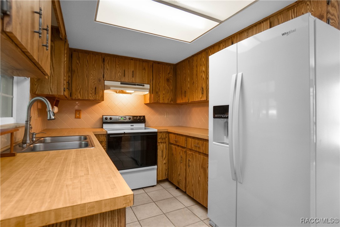 8915 E Echo Court, Inverness, Florida image 9