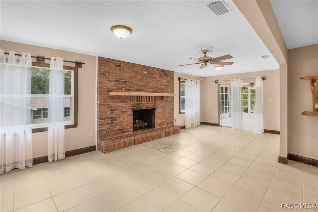 9313 SW 201st Circle, Dunnellon, Florida image 9