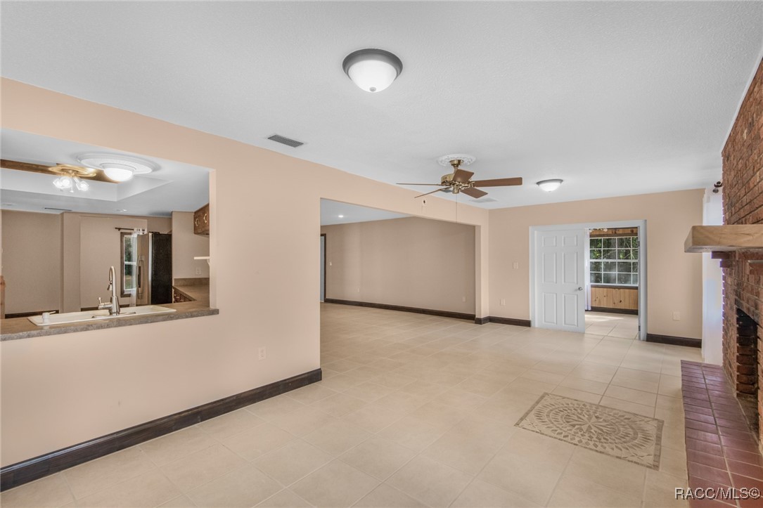 9313 SW 201st Circle, Dunnellon, Florida image 11