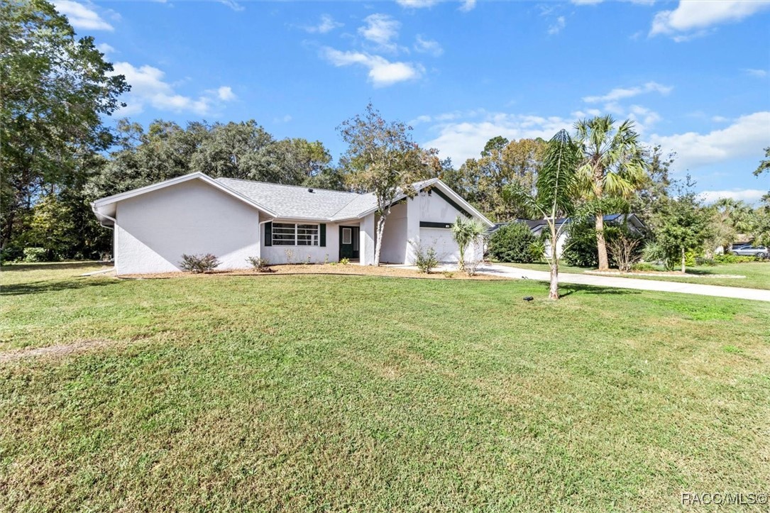 130 Douglas Street, Homosassa, Florida image 3
